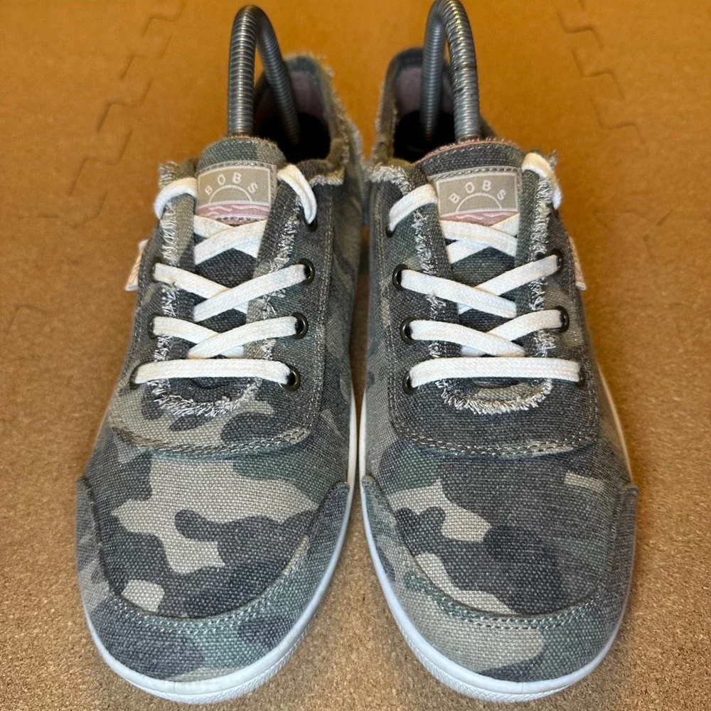Skechers smoke free